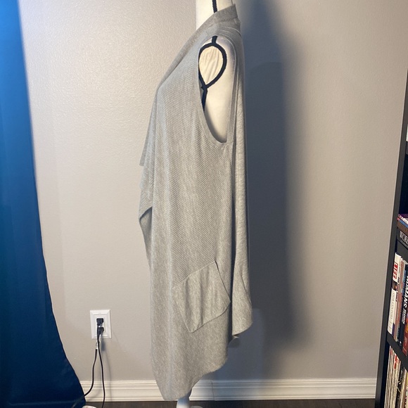 Banana Republic Gray Draped Cardigan Vest Duster sz M - Picture 3 of 8